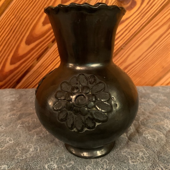 Dona Rosa Pottery - Picture 3 of 12